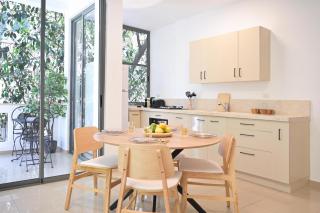 Renovated & Quiet 2BR Apartment near Gordon beach by HolyGuest - 5