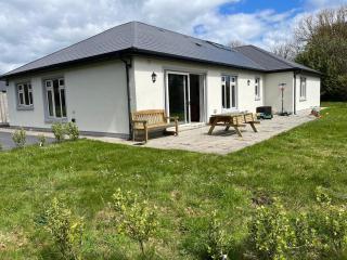 Entire 4 Bedroom Brand new Bungalow with Sea Views - Dungarvan - 3