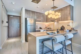 Sky-high Luxury 1br In 27th Floor Mbl Residence - 1