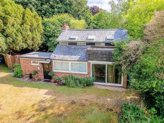 Finest Retreats - Hollybush Studio - Knebworth - 6