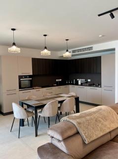 Sea View Modern Apartment - 8