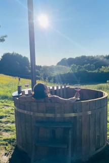 Glamping with outdoor wood-fired hot tub - 0