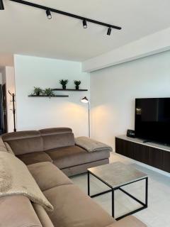 Sea View Modern Apartment - 7