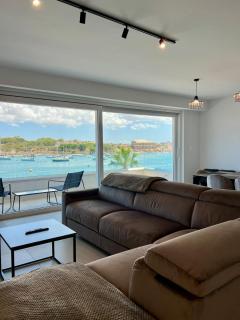 Sea View Modern Apartment - 6
