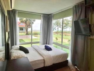 Papar Beachfront View - 4