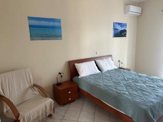 Sunsets and large pool in comfy Villa Safran - Arillas - 3