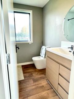 Self check-in studio with bathroom - 5