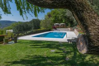 Beautiful villa with private garden and pool - 7