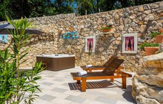 Villa Imortele aria with pool by Villas Guide - 8