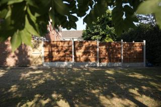 Town Centre spacious 4 bed town house - 5