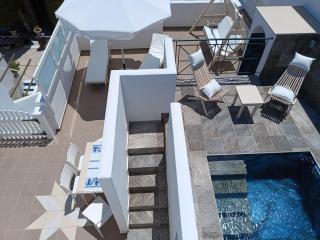 Chariot Apartments Santorini - Kamari - 9