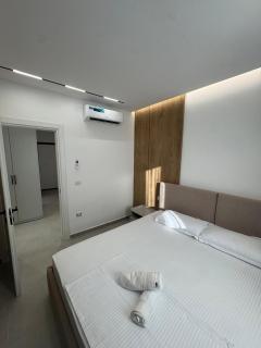 Aron's Apartment - Golem - 1