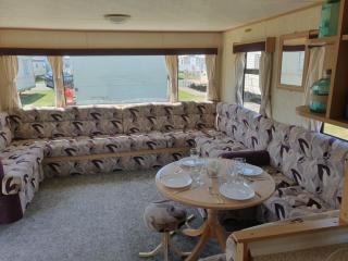 3 Bed Caravan sleeps 8 - Skegness - 7