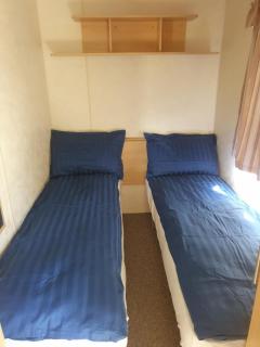 3 Bed Caravan sleeps 8 - Skegness - 2