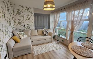 White Hill's Nest - 4
