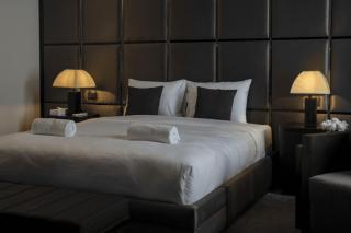 Armani House By Bridge Retreats - 4