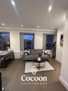 2 Bed Stylish Apartment, Vibrant Hoxton - 3