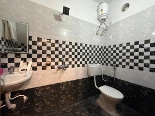 Hotel Golden Crystal Best Hotel in kankarbagh Patna - 2