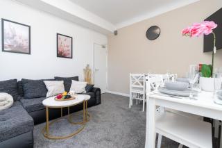 Open Mind Property - Hot Tub, 7 Beds & Free Parking - 6