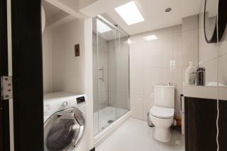 Two Bedroom Executive Pad by Traboule Properties Ltd - Warrington - 2