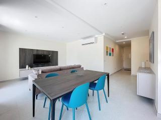 Private room with Bathroom and Balcony - Shared Flat - 3