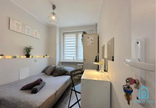 Pineapple Room 10 Min to Old Town Gdańsk,PKP & Shopping Mall - Danzig - 0