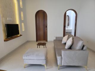 Kalaluna Brand New Villa in Ubud 2 BR with pool - 1