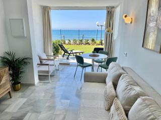 Aguamarina Front line - 3
