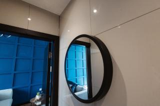 Stylish Town Centre Suite by Traboule Properties LTD - Warrington - 4
