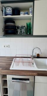 Sunny Attic Studio Central & Close to BER Airport - 1