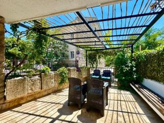 Beachfront Holiday Home Rafailovici - 0