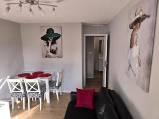 Center - 550m Train Station - Fast Wifi - Desk - Warsaw - 0