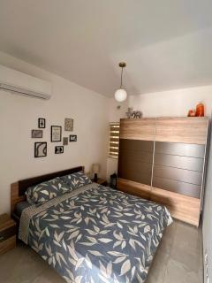 Stylish 2-bedroom Apartment- near Valletta! Great for families or groups - 5