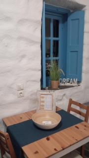 Adele Syros - Ano Syros - 1