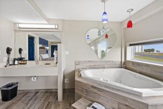 Blue Wave Inn - 3