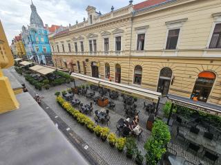 La Opt Apartments - 1