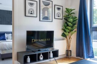 Elegant City Retreat Dream Luxe Stays - 1