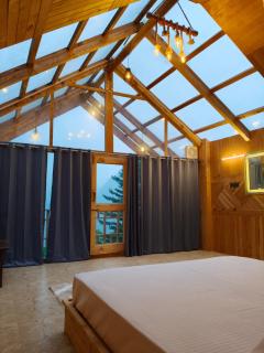 Glass House by Himalayan Cedar Nest - 4