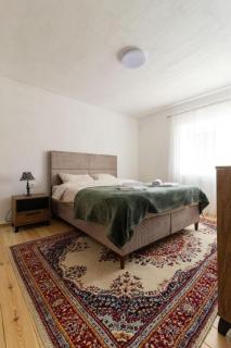 Micanovic Family House - 4