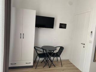Arval Rooms - Vlorë - 0
