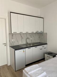 Arval Rooms - Vlorë - 9