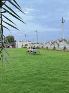 Weekend Wala Ghar - - 2