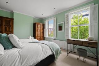 Spacious 3-Bedroom Family Home in Kingston with Garden, Smart TVs & Fast WiFi - Ideal for Longer Stays - 3