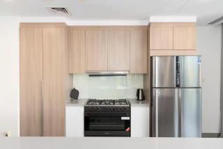 Elegant Living in the Heart of Dubai Marina - 1