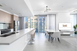 Elegant Living in the Heart of Dubai Marina - 9