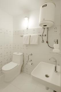 Beholden Stay And Cafe - A Luxury Boutique Hotel In Manali - 3