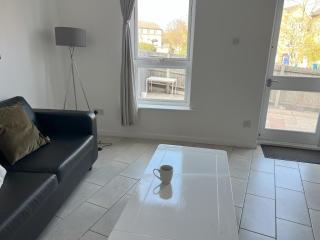 Lovely double room in riverside Canada Water - 3
