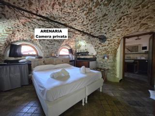 Acquaviva, Arenaria - By Turent - 0