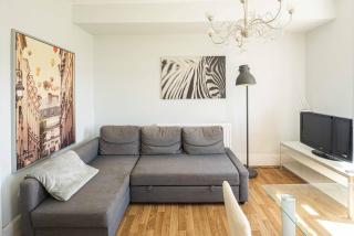 Elegant 2BD Flat with Views Near Barons Court - Londra - 2