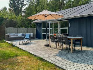 Nyrenoveret Sommerhus Ved Skovsø I Dueodde - Neksø - 6